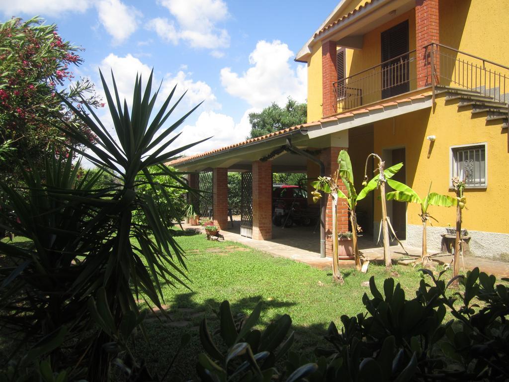 Agriturismo La Carlina Bauernhof *
